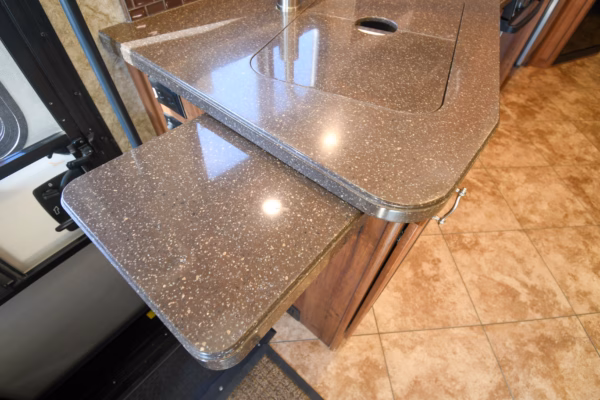 Luxury Class A w/ Full Home Amenities & Added Storage - $270/wk - Image 11