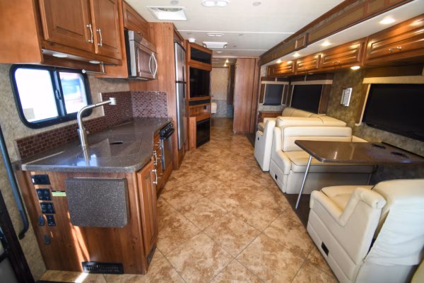 Luxury Class A w/ Full Home Amenities & Added Storage - $270/wk - Image 8