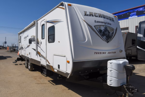 Cozy, Spacious Couples' w/ Tons of Storage - $76/wk