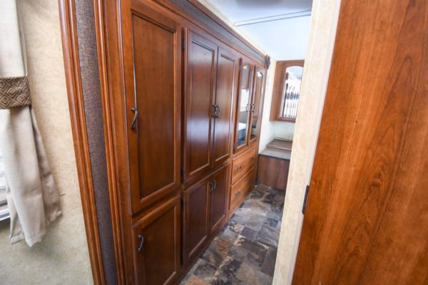 Cozy, Spacious Couples' w/ Tons of Storage - $76/wk - Image 11