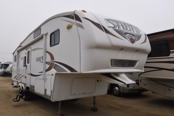Spacious Bunkhouse Fifth w/ Camp Kitchen - $93/wk