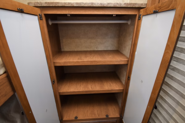 Spacious Bunkhouse Fifth w/ Camp Kitchen - $93/wk - Image 17