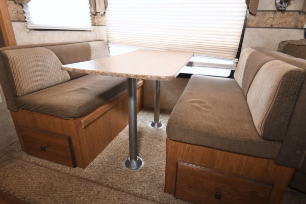 Spacious Bunkhouse Fifth w/ Camp Kitchen - $93/wk - Image 19