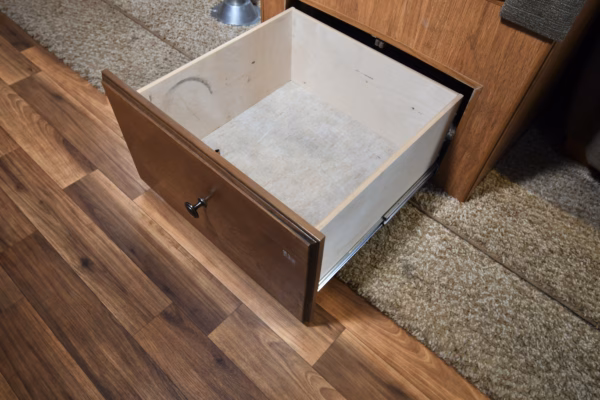 Spacious Bunkhouse Fifth w/ Camp Kitchen - $93/wk - Image 20