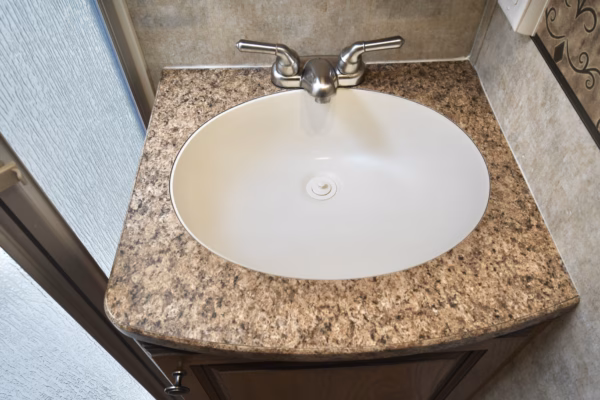 Spacious Bunkhouse Fifth w/ Camp Kitchen - $93/wk - Image 28