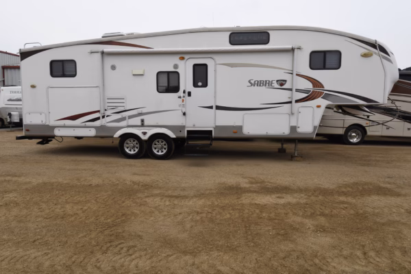 Spacious Bunkhouse Fifth w/ Camp Kitchen - $93/wk - Image 3