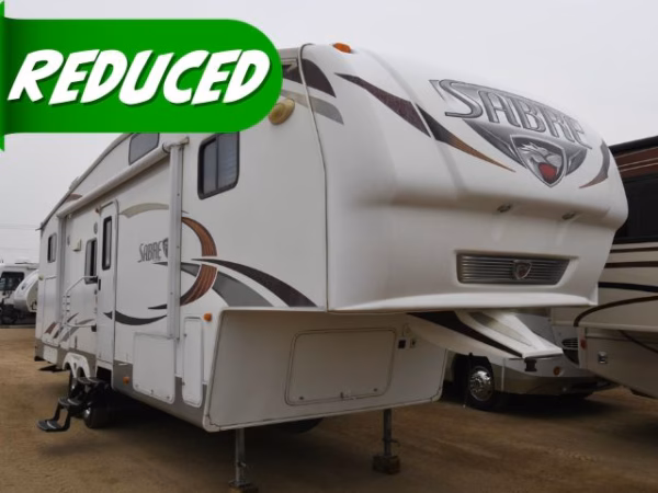 Spacious Bunkhouse Fifth w/ Camp Kitchen - $85/wk --- ON SALE