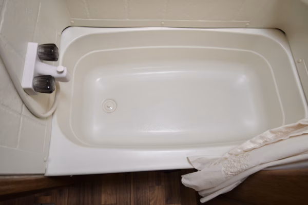 Spacious & Cozy Trailer w/ Storage & Bunks - $76/wk - Image 17