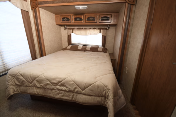 Spacious & Cozy Trailer w/ Storage & Bunks - $76/wk - Image 18