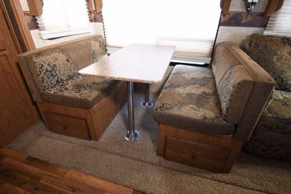 Spacious & Cozy Trailer w/ Storage & Bunks - $76/wk - Image 23