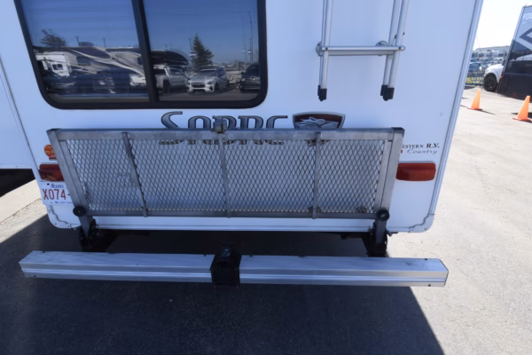 Spacious & Cozy Trailer w/ Storage & Bunks - $76/wk - Image 4
