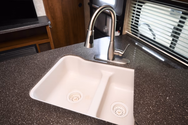 Customizable Bunkhouse w/ Camp Kitchen - $59/wk - Image 10