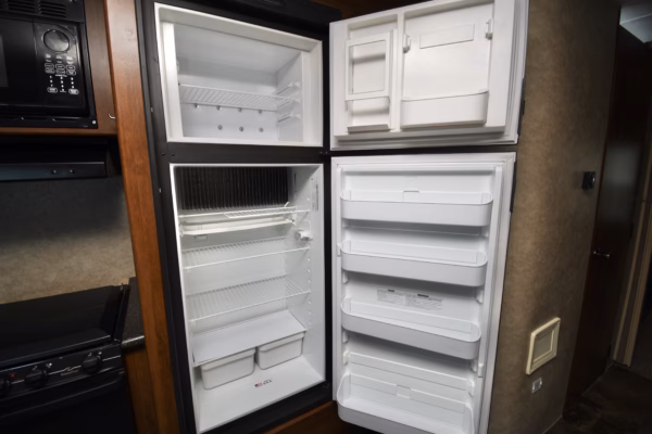 Customizable Bunkhouse w/ Camp Kitchen - $59/wk - Image 12
