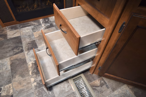 Customizable Bunkhouse w/ Camp Kitchen - $59/wk - Image 13