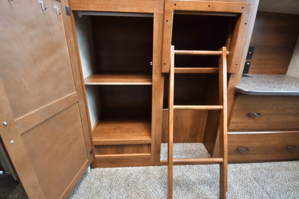 Customizable Bunkhouse w/ Camp Kitchen - $59/wk - Image 17