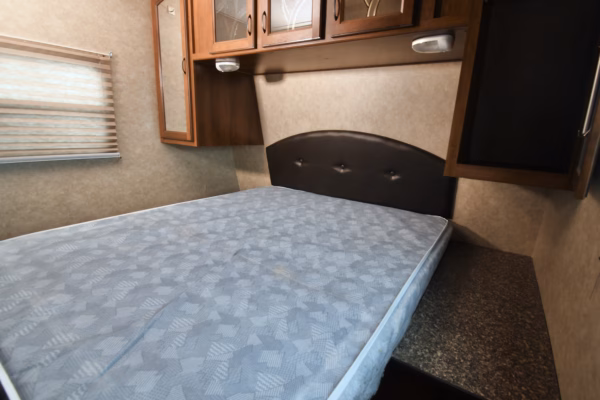 Customizable Bunkhouse w/ Camp Kitchen - $59/wk - Image 20