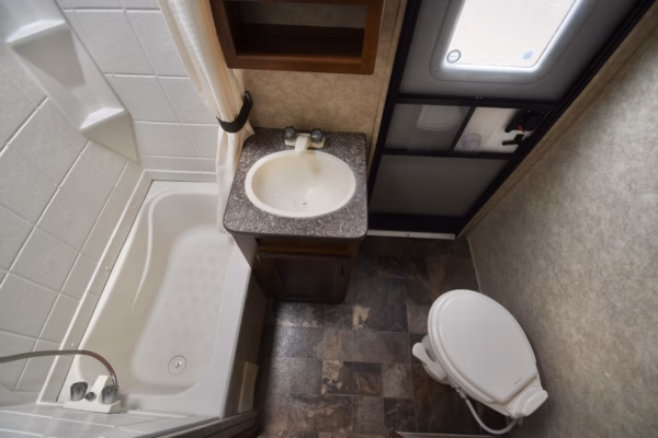 Customizable Bunkhouse w/ Camp Kitchen - $59/wk - Image 21