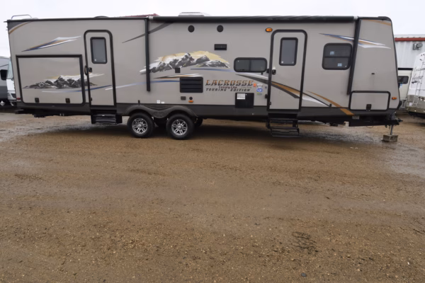 Customizable Bunkhouse w/ Camp Kitchen - $59/wk - Image 4
