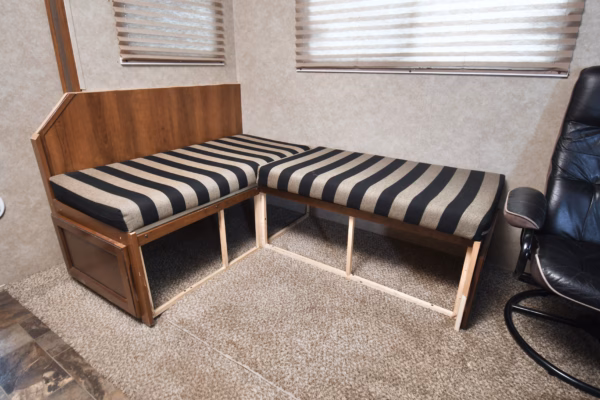 Customizable Bunkhouse w/ Camp Kitchen - $59/wk - Image 7