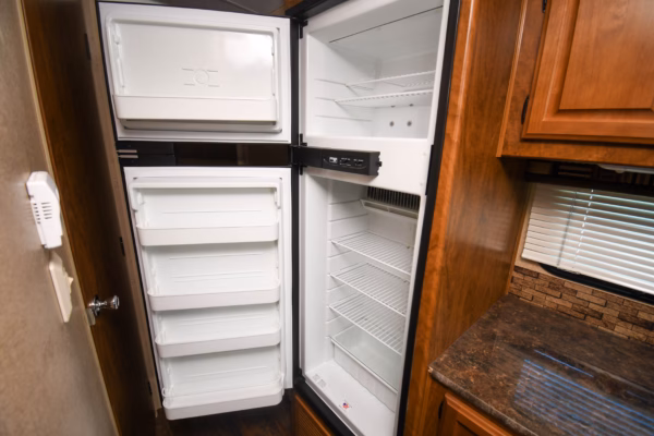 Calling All Adventurers: Cozy Couples w/ Tons of Storage - $83/wk - Image 11