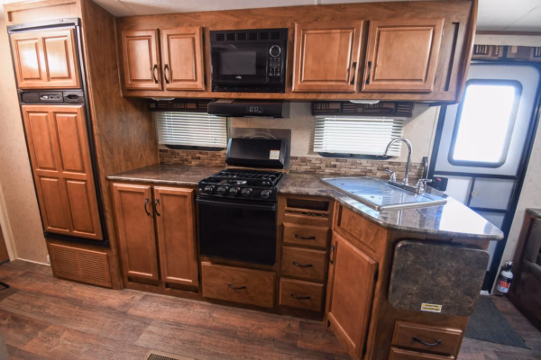 Calling All Adventurers: Cozy Couples w/ Tons of Storage - $83/wk - Image 6
