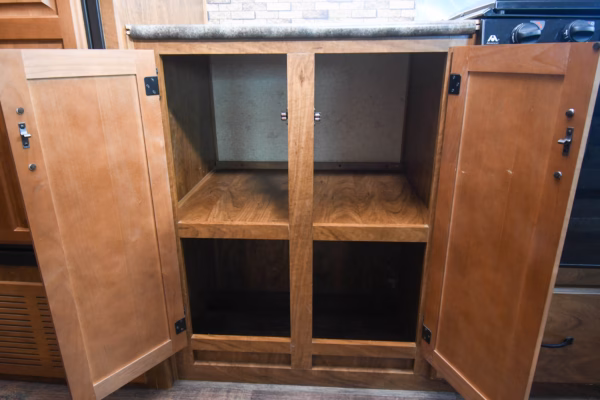 Calling All Adventurers: Cozy Couples w/ Tons of Storage - $83/wk - Image 10