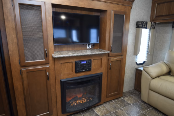 Spacious Luxury Couples' w/ Camp Kitchen - $94/wk - Image 13