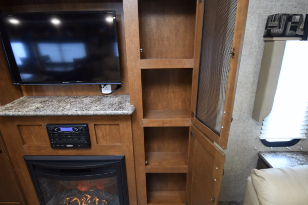 Spacious Luxury Couples' w/ Camp Kitchen - $94/wk - Image 14