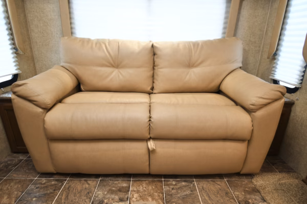 Spacious Luxury Couples' w/ Camp Kitchen - $94/wk - Image 16