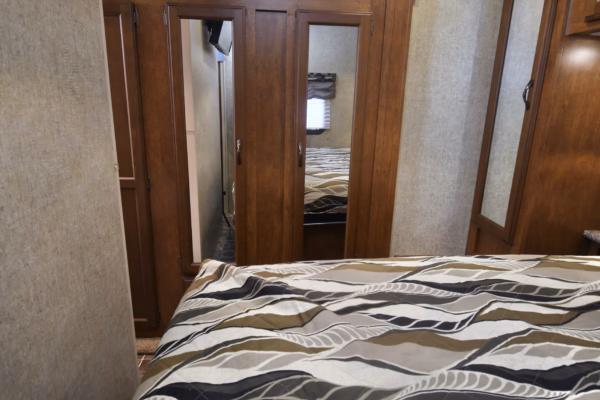 Spacious Luxury Couples' w/ Camp Kitchen - $94/wk - Image 24