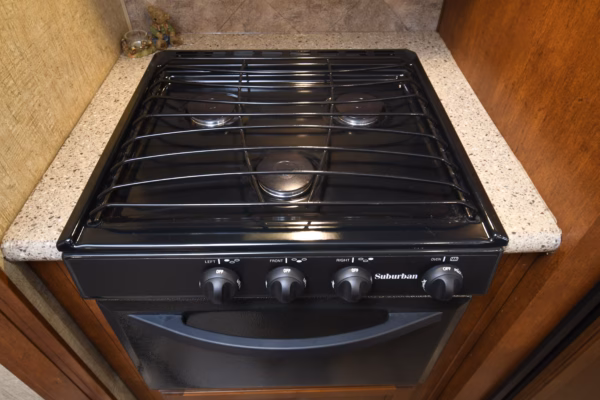Spacious Luxury Couples' w/ Camp Kitchen - $94/wk - Image 11