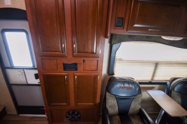 Easy-to-Tow Toy Hauler w/ Lots of Storage - $128/wk - Image 12