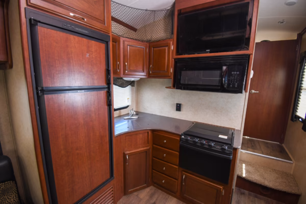 Easy-to-Tow Toy Hauler w/ Lots of Storage - $128/wk - Image 14