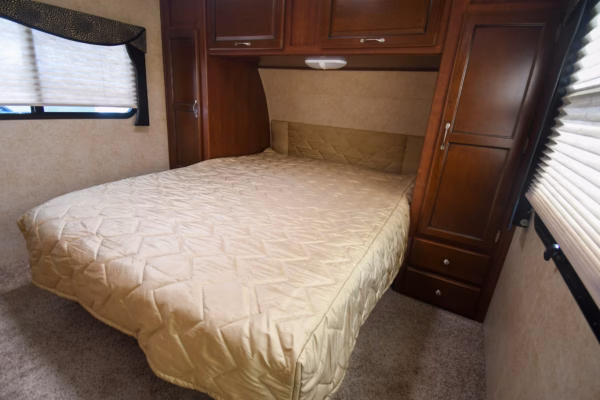 Easy-to-Tow Toy Hauler w/ Lots of Storage - $128/wk - Image 18