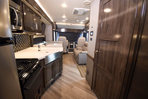 Sleek & Luxurious Low KM Class A - $358/wk - Image 23