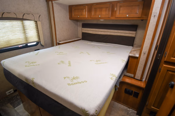 Customized Camo-Wrapped Class C w/ Full Home Amenities - $296/wk - Image 17