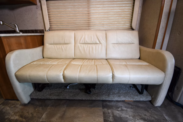 Customized Camo-Wrapped Class C w/ Full Home Amenities - $296/wk - Image 9