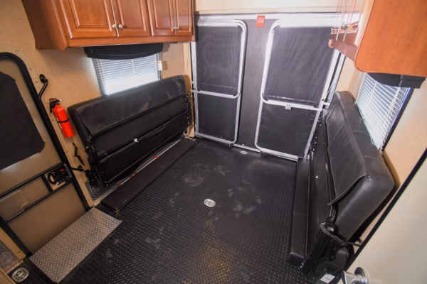 Toy Hauler Class C Motorhome - $420/wk - Image 15