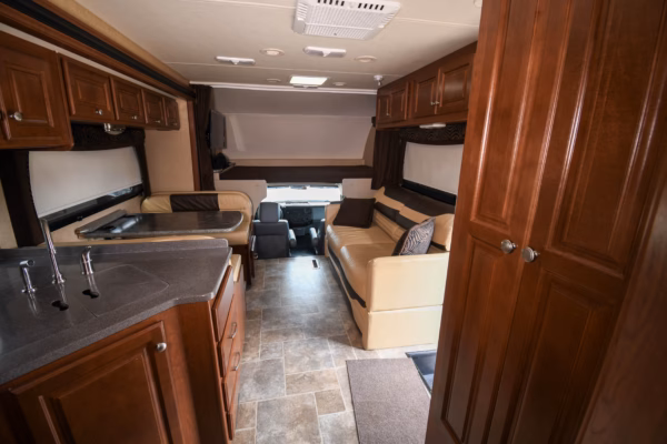 Toy Hauler Class C Motorhome - $420/wk - Image 19