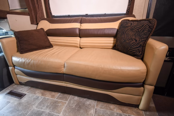 Toy Hauler Class C Motorhome - $420/wk - Image 21