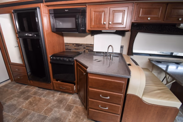 Toy Hauler Class C Motorhome - $420/wk - Image 10