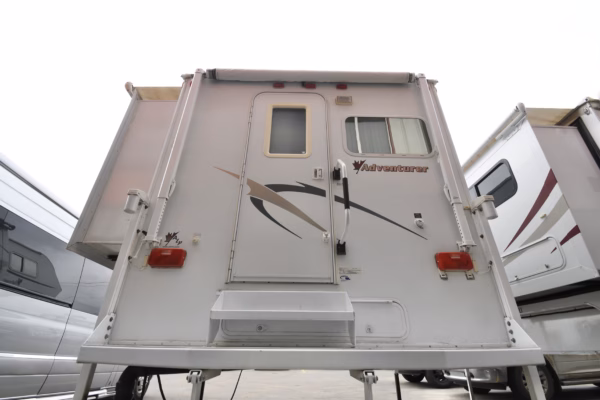 Spacious 1-Slide Truck Camper for the Outdoorsy Type - $71/wk - Image 5