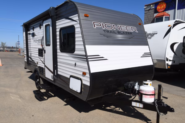 No-Slide Family Trailer w/ Bunks - $68/wk