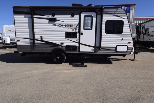 No-Slide Family Trailer w/ Bunks - $68/wk - Image 3