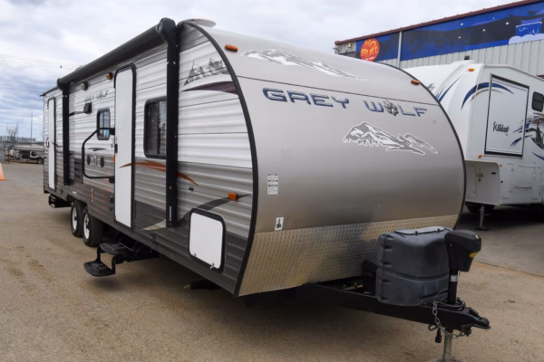 Lightweight Trailer w/ Lots of Space, Storage, & Bunks - $77/wk