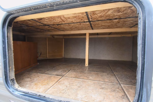 Lightweight Trailer w/ Lots of Space, Storage, & Bunks - $77/wk - Image 5