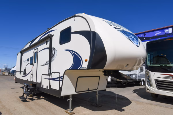 Spacious Family Fifth w/ Bunk & Camp Kitchen - $96/wk