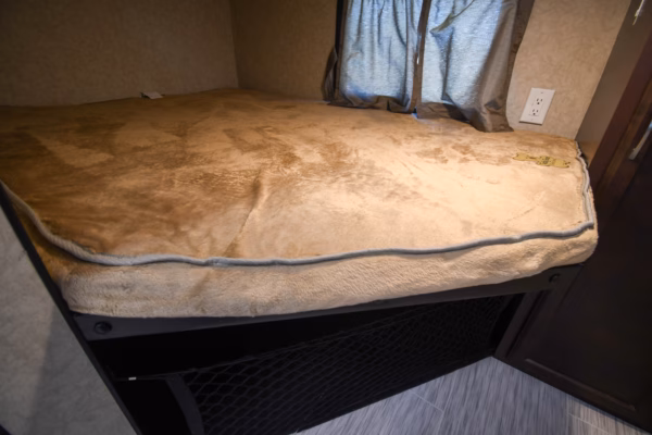 Spacious Family Fifth w/ Bunk & Camp Kitchen - $96/wk - Image 14