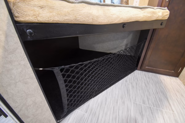 Spacious Family Fifth w/ Bunk & Camp Kitchen - $96/wk - Image 15