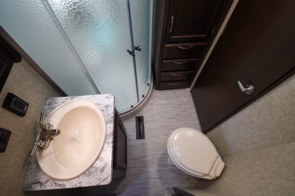 Spacious Family Fifth w/ Bunk & Camp Kitchen - $96/wk - Image 24